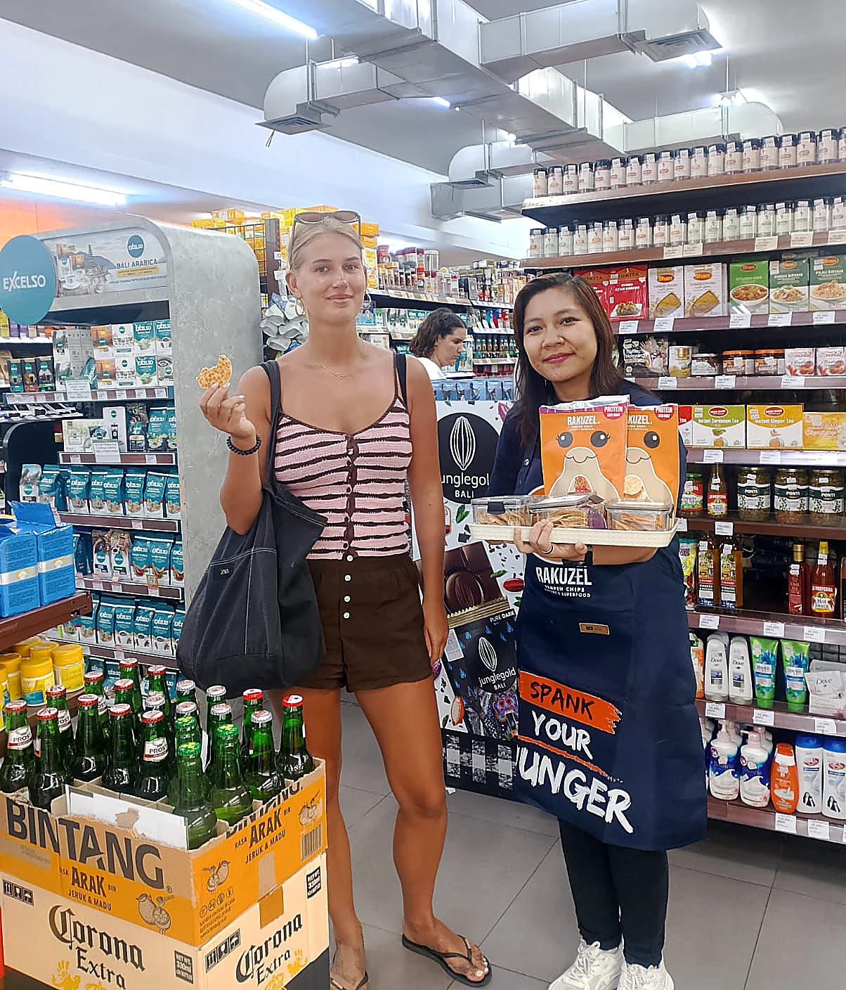 Traveller discovering Rakuzel in Bali